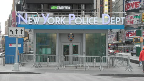 La-Oficina-Del-Departamento-De-Policía-De-Nueva-York-En-Times-Square,-Nueva-York.