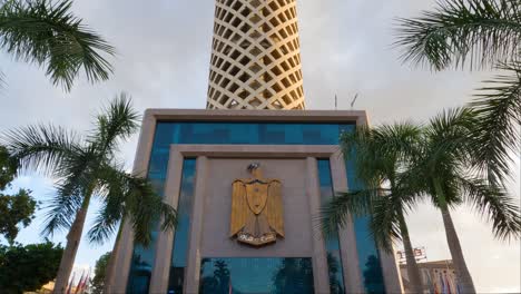 Torre-De-El-Cairo,-Monumento-Moderno-En-La-Isla-De-Gezira-En-El-Cairo,-Egipto-Cerca-Del-Río-Nilo