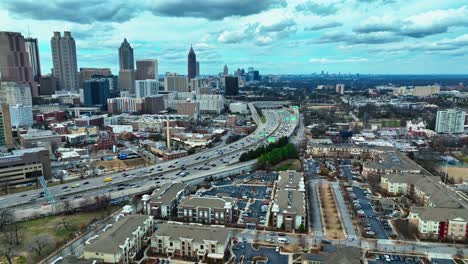 Vista-Panorámica-Sobre-El-Centro-De-Atlanta,-Georgia-Durante-El-Día---Disparo-De-Drones