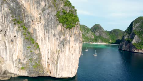 Maya-Bay-Cliff,-Ko-Phi-Phi-Le-Island---Krabi-Province-Thailand