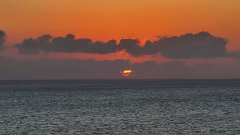 Sonnenuntergang-über-Mobile-Bay,-Alabama