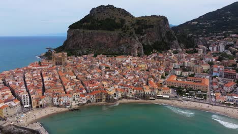 Beautiful-Tracking-Shot-Above-Cefalu,-Sicily