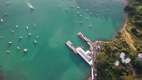 Matiatia-Ferry-Terminal-On-Matiatia-Bay-In-Oneroa,-Auckland,-New-Zealand