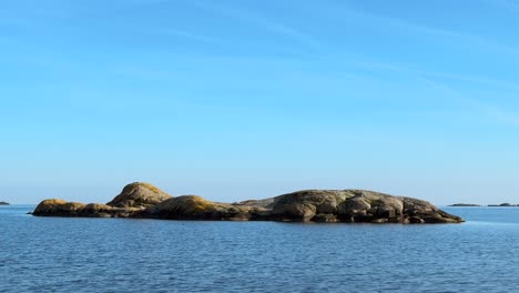 Peaceful-scene-from-the-southern-coast-of-Norway-with-a-4K-looping-video