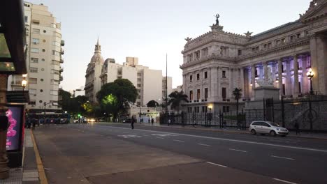 Autobus-Fahrzeug-Nahaufnahme-öffentliche-Verkehrsmittel,-Kongress,-Buenos-Aires-Stadt-Argentinien