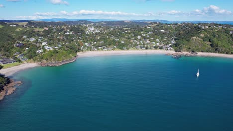 Palm-Beach-Zwischen-Little-Palm-Beach-Und-Matapana-Reserve-An-Der-Mawhitipana-Bay-In-Auckland,-Neuseeland