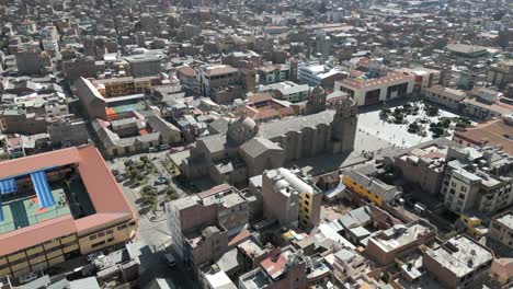 Puno,-Perù,-Una-Ciudad-En-La-Frontera-Con-Bolivia