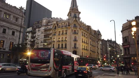 El-Molino-Patisserie-In-Der-Buenos-Aires-City-Argentina-City-Traffic-Congress-Avenue