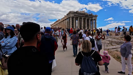 Parthenon-Acropolis,-Greece-tourist-point-of-view-full-packed-with-people