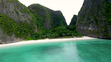 Fly-Over-Empty-Maya-Bay-Sandy-Beach,-Ko-Phi-Phi-Le-Island---Krabi-Thailand