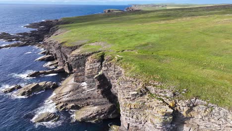 Drone-Shot-of-Scenic-Coastline-of-Scotland,-Great-Britain-on-Sunny-Summer-Day