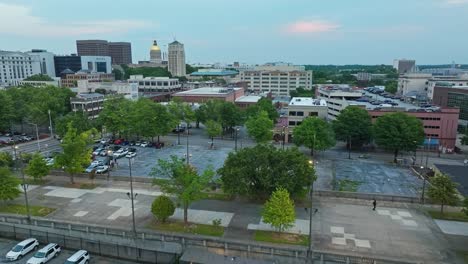 Drohnenüberflug-über-Das-Südliche-Stadtzentrum-Von-Atlanta-In-Georgia,-USA