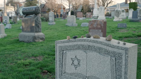 Grave-Marker-in-NYC-with-Star-of-David-Carving