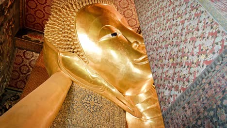 Wat-Pho-Temple-of-reclining-Buddha-statue