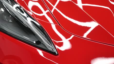 Chevrolet-Corvette-Luxusauto-Zum-Trocknen-Auf-Einer-Autowaschanlage-Abwischen