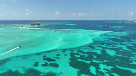 Horizonte-De-San-Andres-En-San-Andres-En-La-Isla-Del-Caribe-Colombia