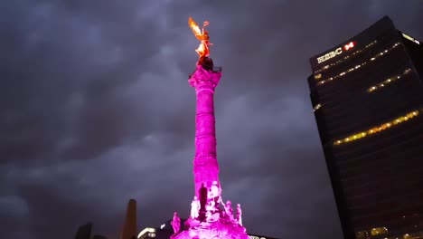 Hyperlapse-Des-Ikonischen-Unabhängigkeitsengels-In-Mexiko-Stadt