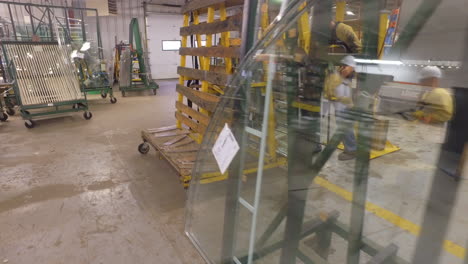Arbeiter-In-Einer-Glasfabrik