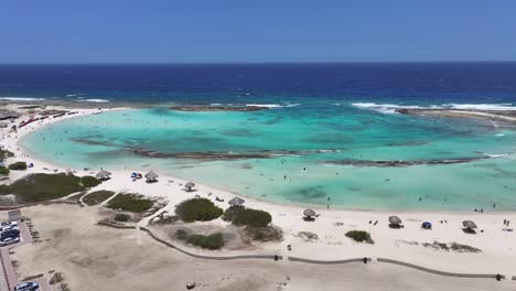 Baby-Beach-En-Oranjestad-En-El-Caribe,-Países-Bajos,-Aruba.