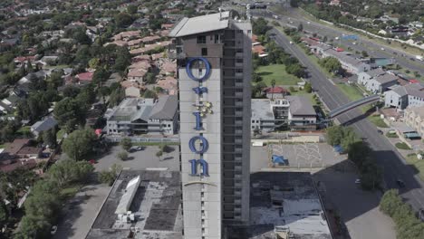 Grand-Orion-apartment-penthouse-in-Johannesburg-aerial-reveal