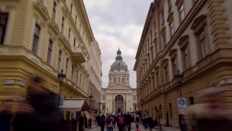Hyperlapse-of-approaching-the-Basilicia-from-Zrínyi-Street-at-St