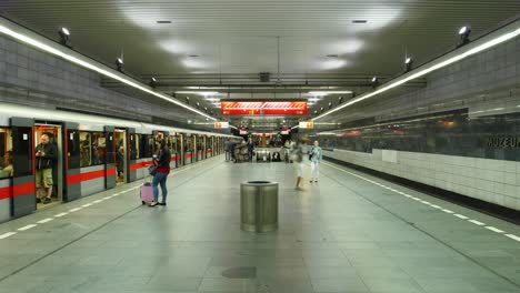 Time-lapse-view-of-a-busy-metro-station-in-Prague