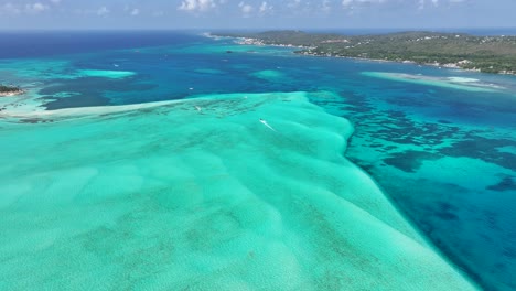 Horizonte-Caribeño-En-San-Andrés-En-La-Isla-Caribeña-De-Colombia