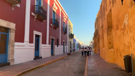 Campeche-Tour-Im-Hyperlapse-Am-Mittag