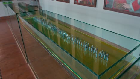 Glass-display-case-with-a-miniature-military-formation-exhibit-in-Trakošćan-Castle-,-Croatia
