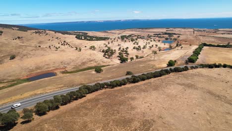 Un-Vídeo-De-Un-Dron-De-Un-Hermoso-Paisaje-Dentro-De-La-Península-De-Fleurieu-En-El-Sur-De-Australia