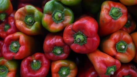 Rote-Und-Grüne-Paprika-Oben-Nahaufnahme