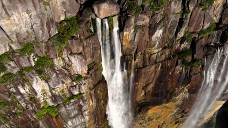 Angel-Falls-In-The-Guiana-Highlands-In-Bolivar-state,-Southeastern-Venezuela