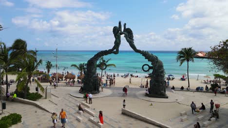 Drone-shot-of-the-Fundadores-Park-and-the-incredible-Mayan-portal