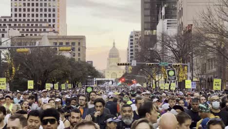 Austin-Marathon-Runners-Prepare-to-Race-in-front-of-the-Capital-Building