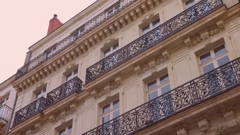 Architectural-details-of-balconies-in-a-historic-building-in-Nantes,-France