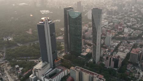 Aerial-hyperlapse-of-skyscrapers-located-on-Paseo-de-la-Reforma-in-CDMX