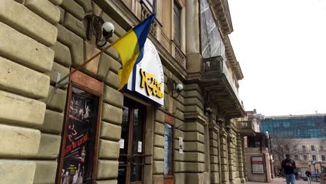 Ukrainian-flag-on-one-of-the-Odesa-streets