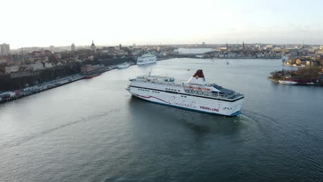 Viking-Line-Cinderella-cruise-ship-arriving-to-Stockholm,-Stadsgården-terminal