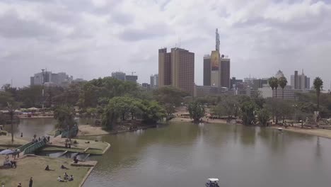 Video-Aéreo-De-La-Ciudad-De-Nairobi-Desde-El-Parque-Uhuru