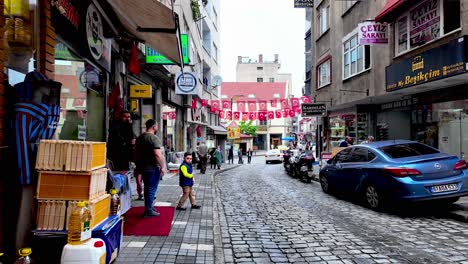 Trabzon,-Türkei:-Bummeln-Sie-Durch-Die-Farbenfrohen-Und-Vielfältigen-Märkte-Von-Trabzon-Und-Genießen-Sie-Die-Lebhaften-Stände,-Lokalen-Produkte-Und-Die-Lebhafte-Atmosphäre