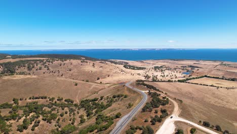 Drone-shot-of-a-beautiful-landscape-in-the-fleurieu-peninsula,-South-Australia