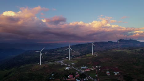 Parque-Eólico-Santa-Ana-Honduras-Atardecer