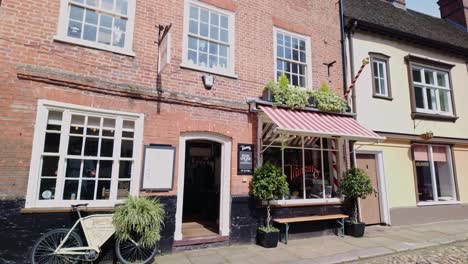 Old-historic-buildings-on-cobblestone-Elm-street-Norfolk