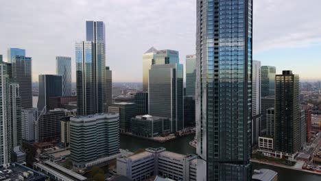 Innenstadt-Stadtbild-Wolkenkratzer-Hochhäuser-In-London,-Luftaufnahme