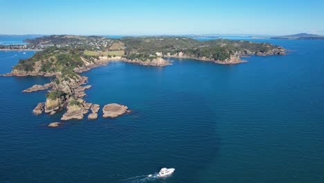 Zerklüftete-Küste-Von-Oneroa-Auf-Waiheke-Island-In-Auckland,-Neuseeland