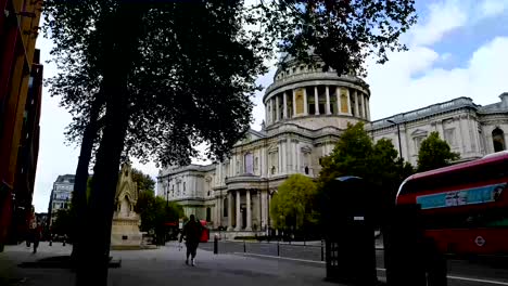 A-British-Icon:-The-Wonderful-St-Paul's-Cathedral-in-Central-London-and-the-famous-Black-Telephone-Box-within-the-City-of-London