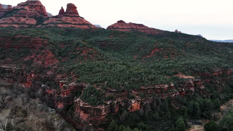 Fly-Over-Midgley-Bridge-At-The-Oak-Creek-Canyon-In-Sedona,-Arizona,-United-States