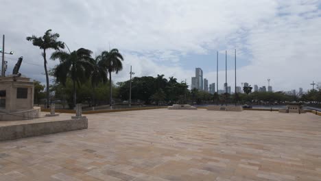 Parque-De-La-Marina-Parque-Urbano-Ubicado-En-El-Centro-Histórico-De-La-Ciudad-Amurallada-De-Cartagena