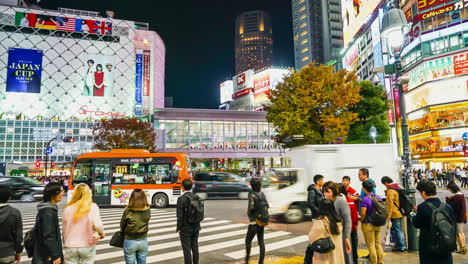 Zeitraffer-überfüllte-Menschen-In-Shibuya-In-Tokio,-Japan