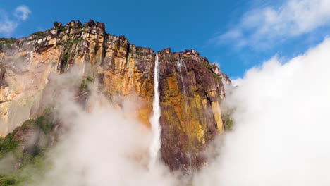 Der-Höchste-Ununterbrochene-Wasserfall-Der-Welt---Angel-Falls-Im-Canaima-Nationalpark,-Venezuela